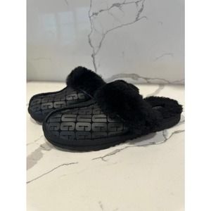 Ugg Coquette logo slipper size 6